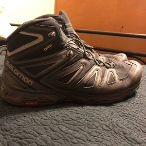 Salomon Ultra 3 Wide GTX  hiking shoes. Size 12